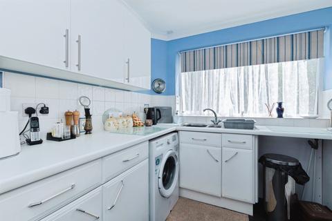 2 bedroom ground floor flat for sale, Richmond Park Road, Bournemouth