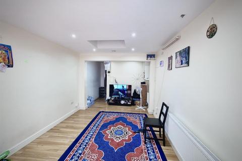 2 bedroom terraced house for sale, Sumner Road, Croydon