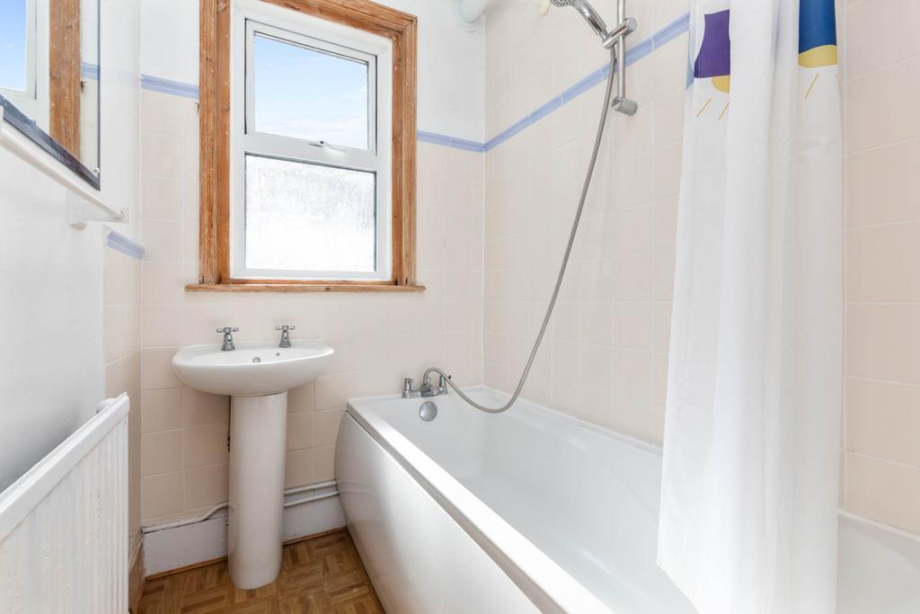 Apartment in Hove - View 5
