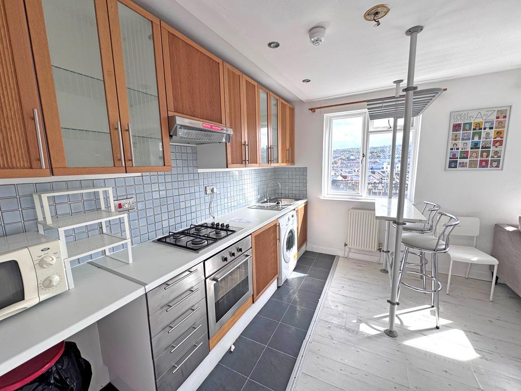 Apartment in Brighton - View 3