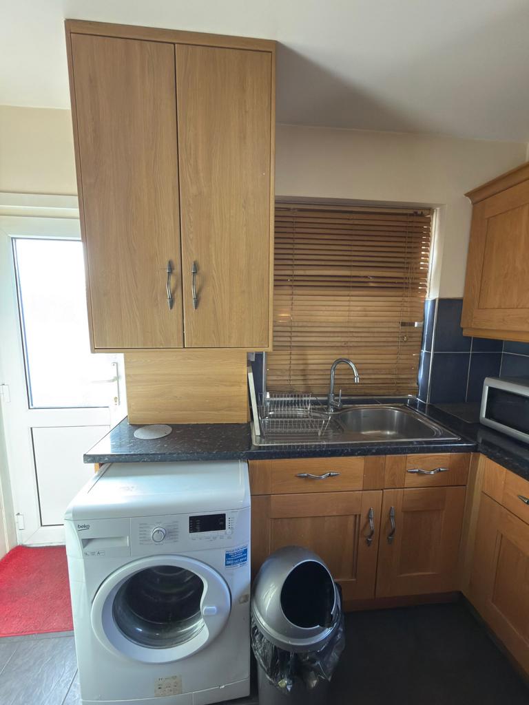 Apartment in ilfrod - More
