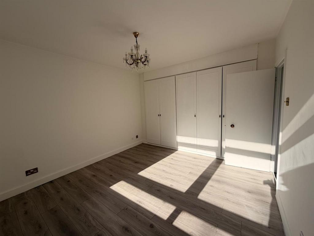 House in London - View 3