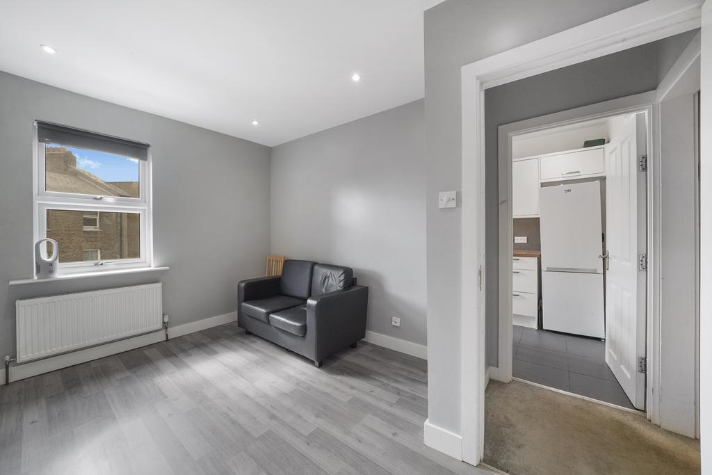 Apartment in London - View 3