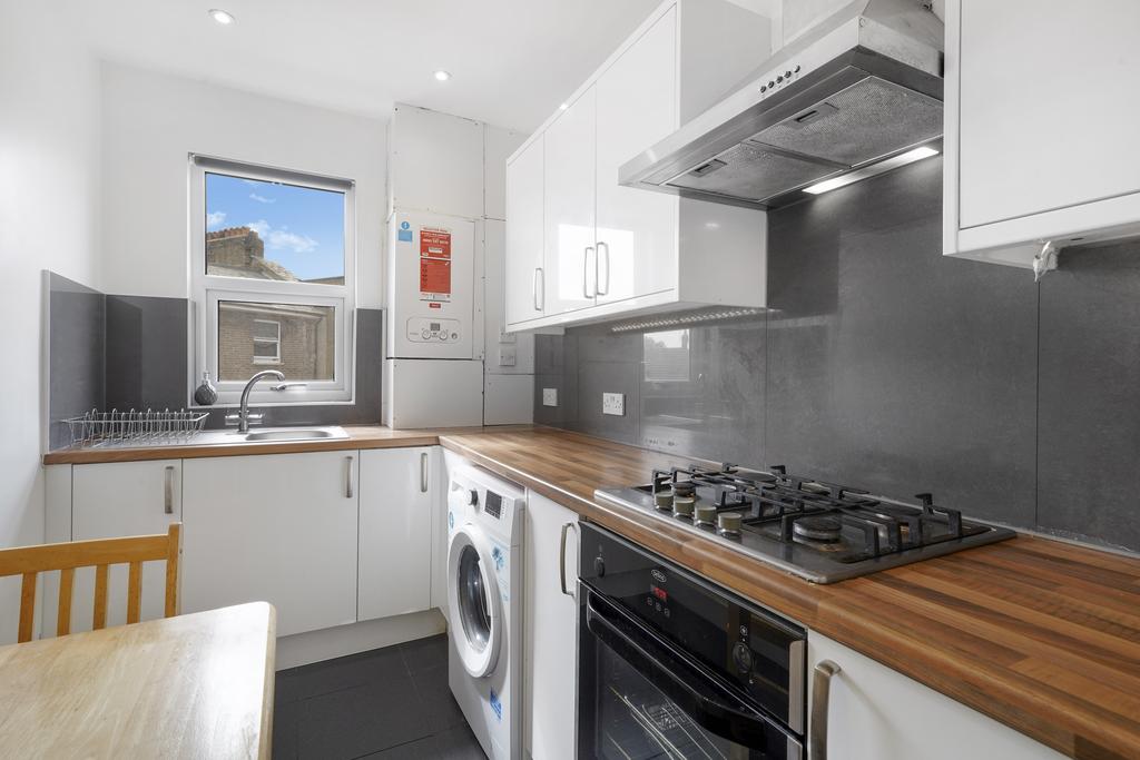 Apartment in London - View 4