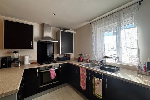 2 bedroom flat to rent, Mallard Close Crofts End, Bristol BS5