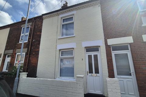 2 bedroom terraced house to rent, St. Lukes Terrace, GREAT YARMOUTH