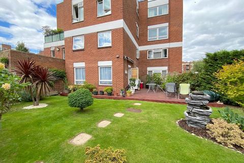 3 bed flat/apartment for rent in Canrobert Street, 11, London E2