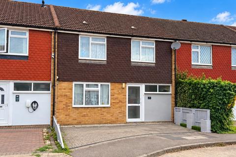 Green Close, Central Cheshunt