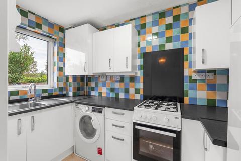 2 bedroom terraced house for sale, Walnut Tree Close, Stevenage, SG2