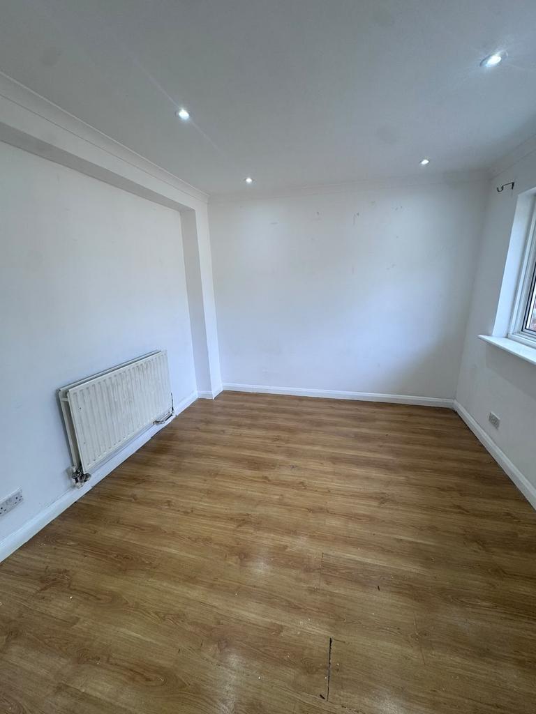 House in Southall - View 4
