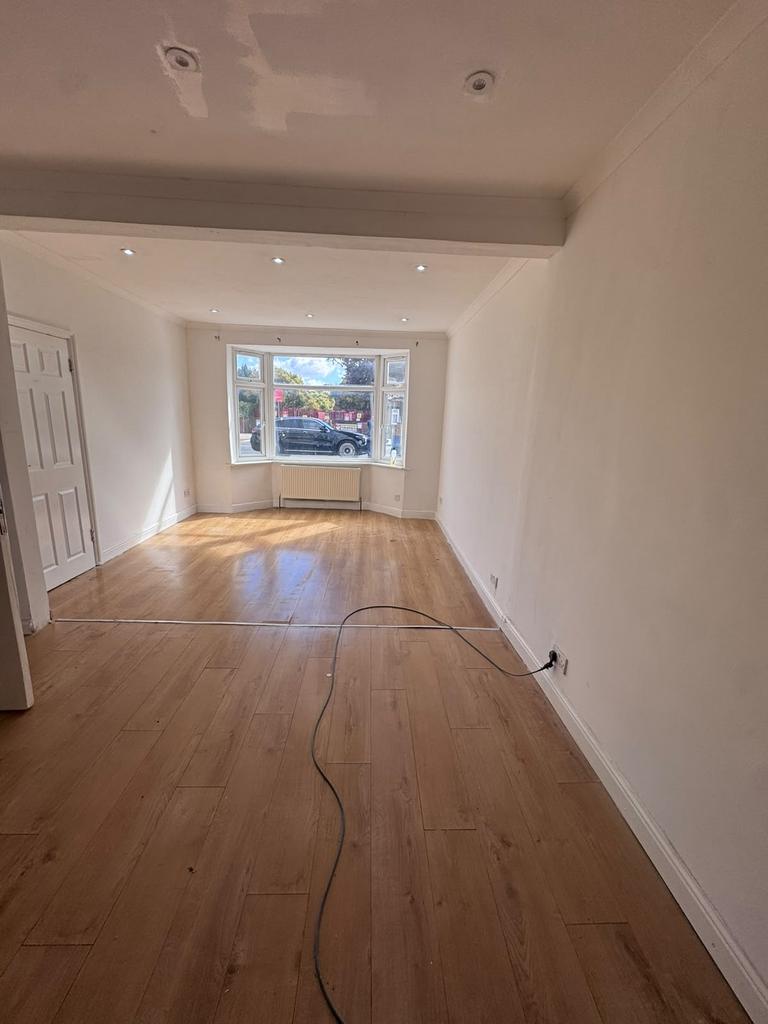 House in Southall - View 5