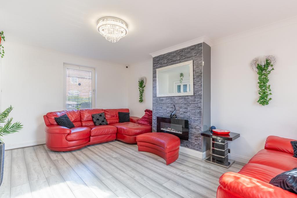 House in Bristol, Shirehampton - More