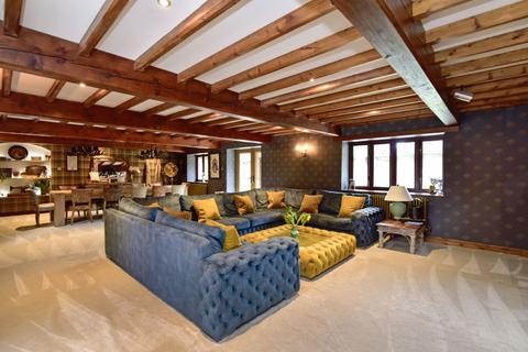 4 bedroom barn conversion for sale, , Crewe, CW2