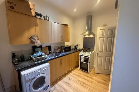 1 bedroom in a house share to rent, Sutton Road, Hounslow TW5