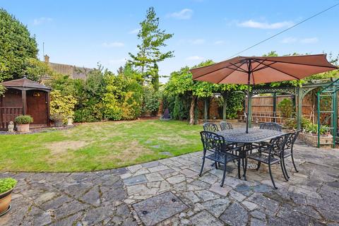 4 bedroom semi-detached house for sale, Saxon Avenue, Stotfold, Hitchin, SG5