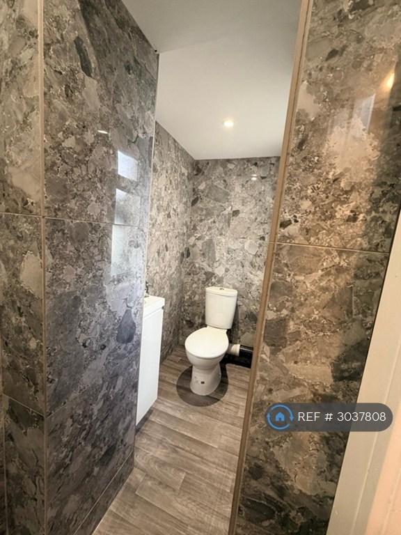 Apartment in Hove - More