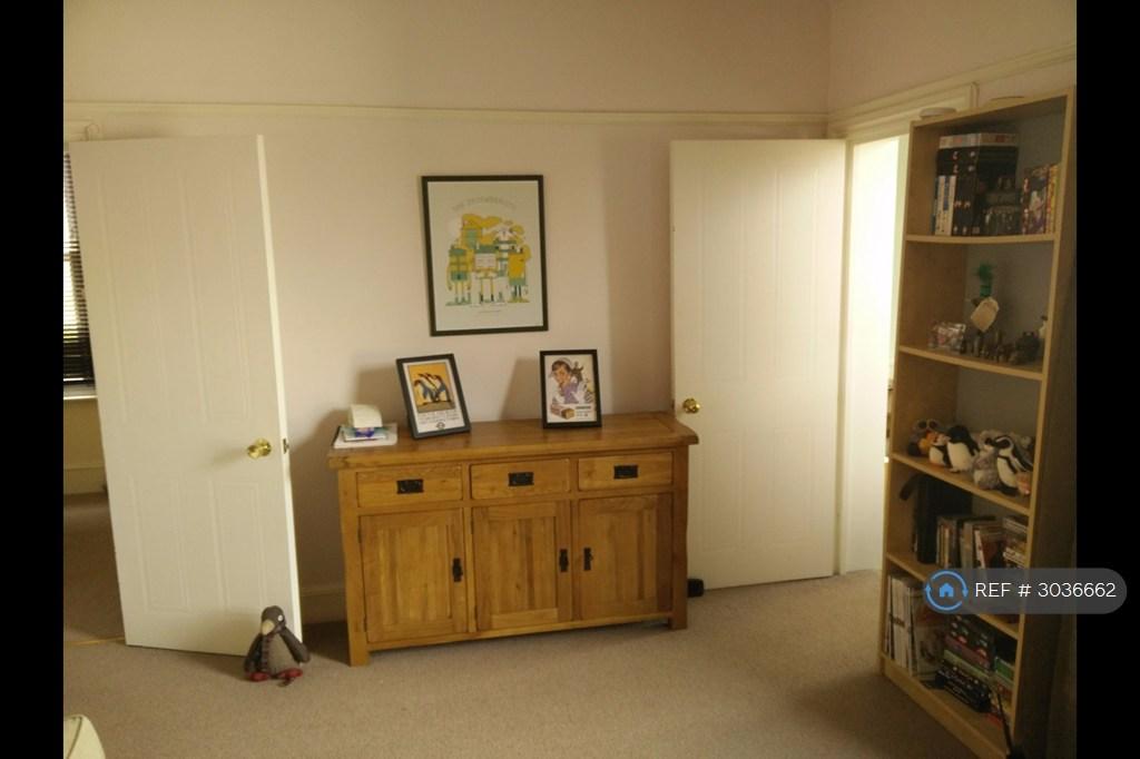 Apartment in Bristol - View 2