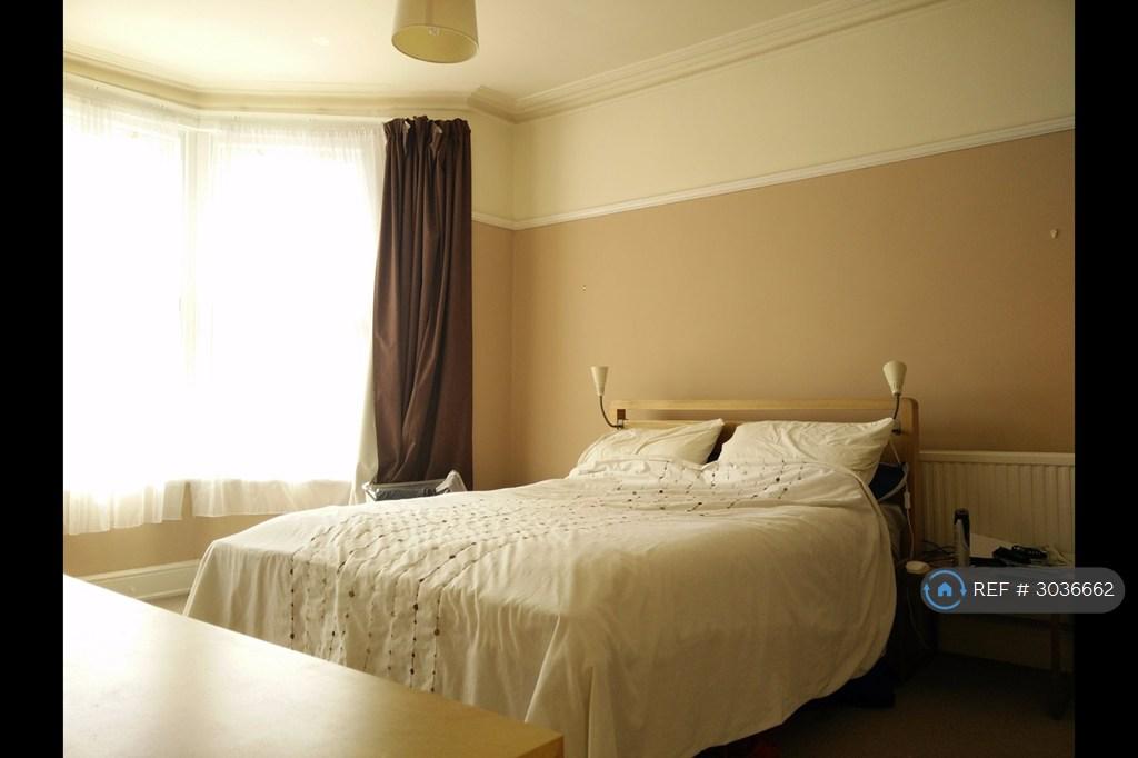 Apartment in Bristol - View 4