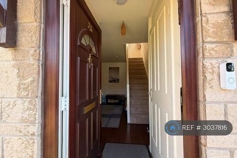 3 bedroom semi-detached house to rent, Briarside Road, Bristol, BS10
