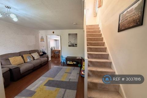 3 bedroom semi-detached house to rent, Briarside Road, Bristol, BS10