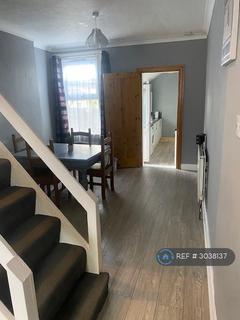 2 bedroom terraced house to rent, St. Pauls Road, Luton, LU1