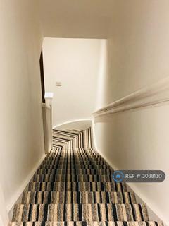 2 bedroom flat to rent, Roxy Avenue, Chadwell Heath, RM6