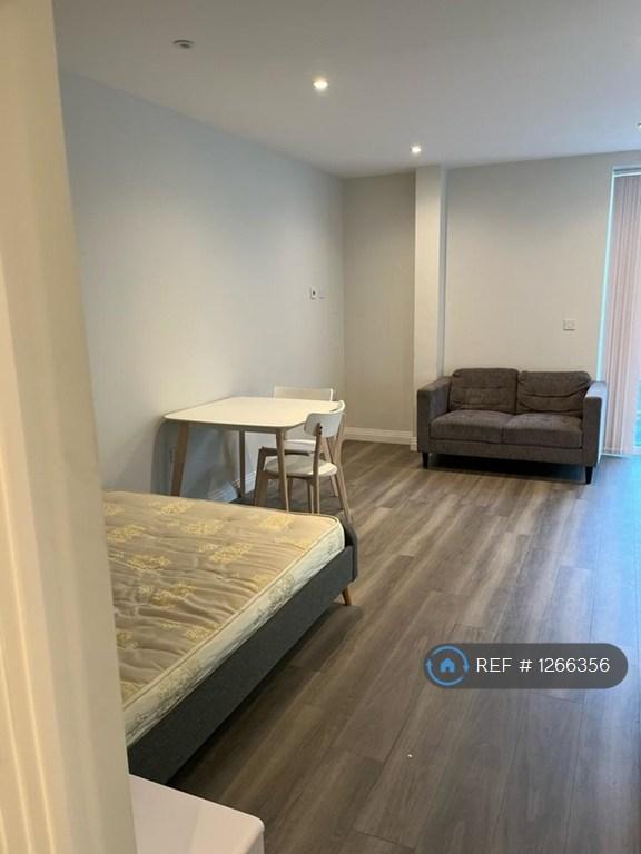 Apartment in London - View 4