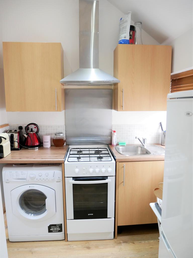Apartment in London - View 5