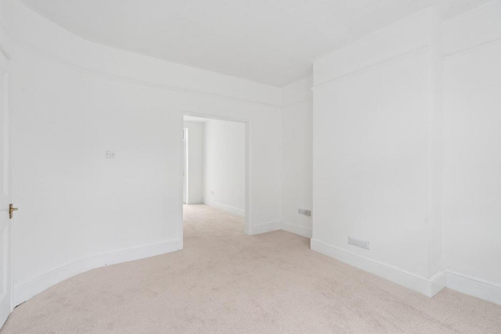 House in Amersham - View 2