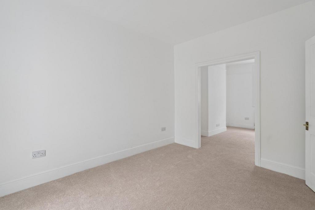 House in Amersham - View 4