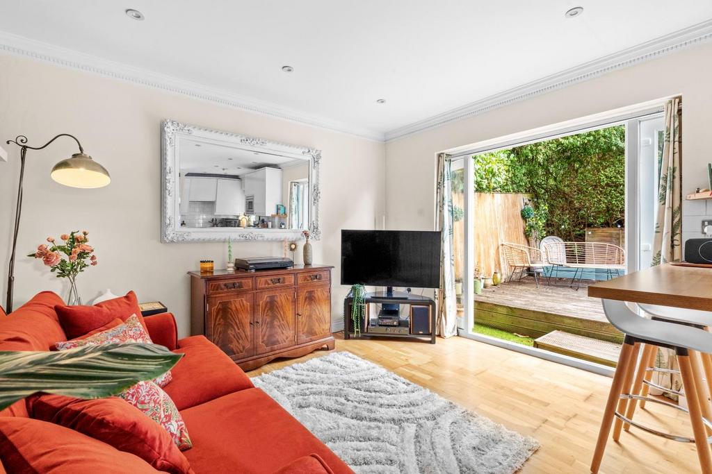 Apartment in Amersham - View 2