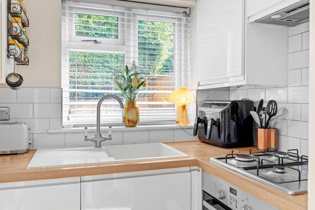 Apartment in Amersham - View 5
