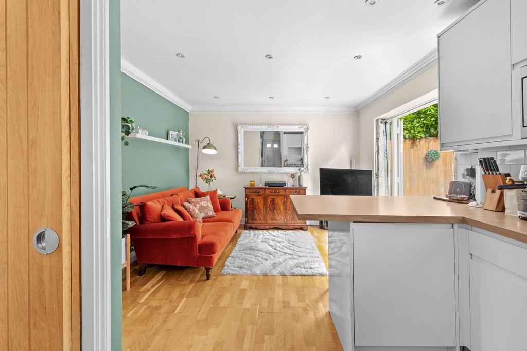 Apartment in Amersham - More