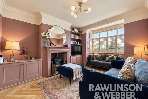 3 bedroom semi-detached house for sale, Walton Road, West Molesey KT8