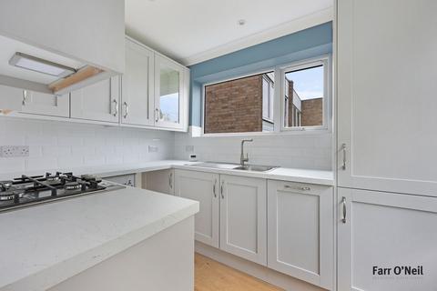 2 bedroom maisonette for sale, The Cedars, Buckhurst Hill, IG9