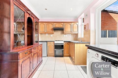 2 bedroom end of terrace house for sale, Green Lane, Essex