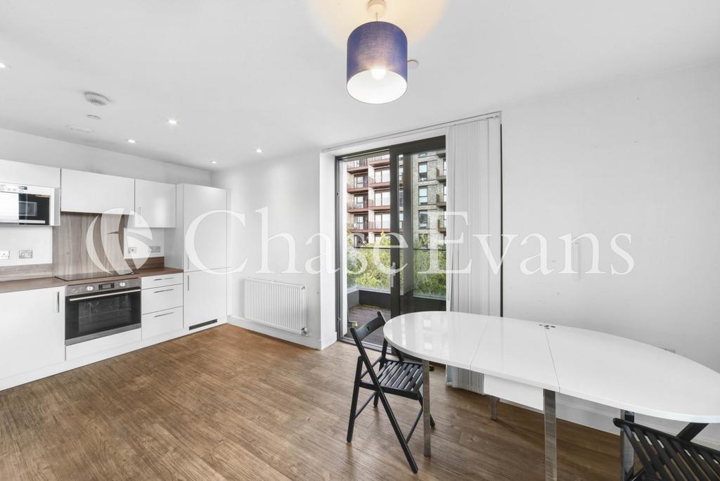 Apartment in Royal Docks - View 5