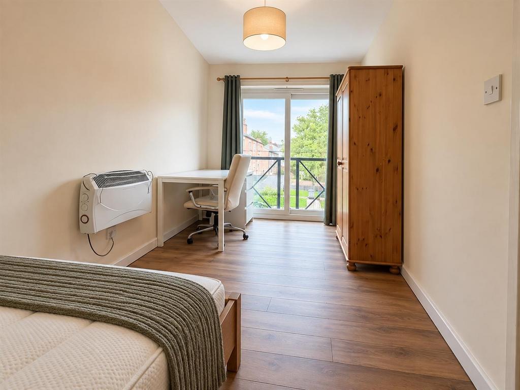 Apartment in Sheffield, South Yorkshire - View 3