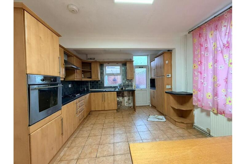 House in Leicester, Latimer - View 3