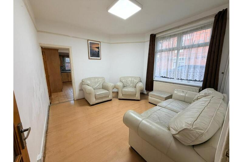 House in Leicester, Latimer - View 5