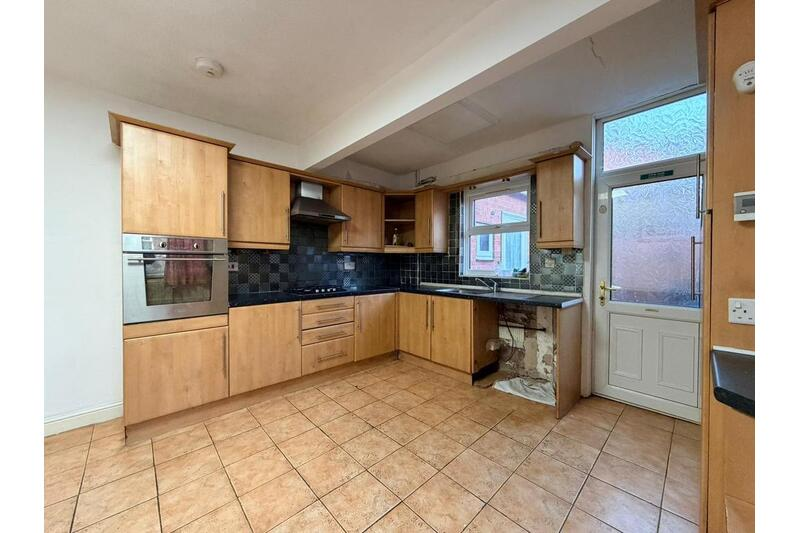 House in Leicester, Latimer - More