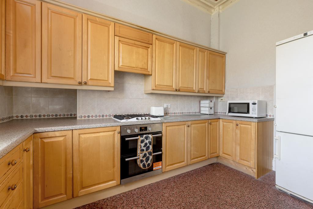 Apartment in Edinburgh - More