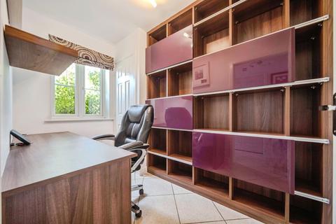 3 bedroom townhouse for sale, St. Helena Avenue, Newton Leys, Bletchley, Milton Keynes, MK3