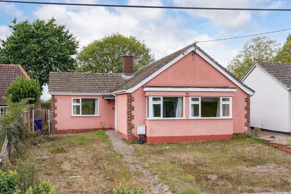 3 bedroom detached bungalow for sale in Sudbury