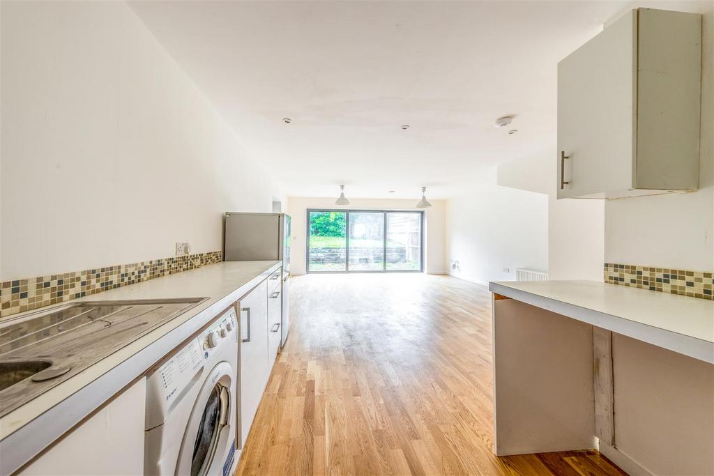 House in Brighton - View 3