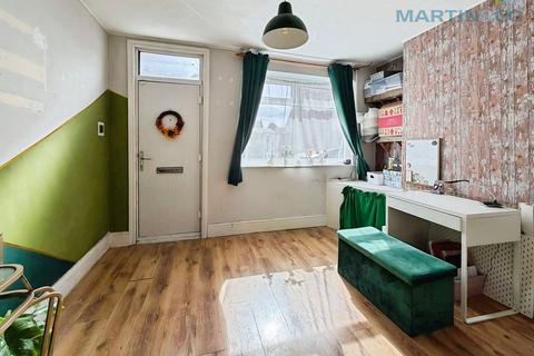 2 bedroom end of terrace house for sale, Clinton Terrace, Gainsborough