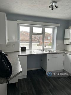 2 bedroom flat to rent, Locking Road, Weston-Super-Mare, BS22