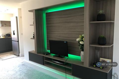 2 bedroom flat to rent, Braid Court, Luton, LU2