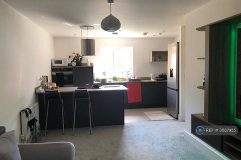 2 bedroom flat to rent, Braid Court, Luton, LU2
