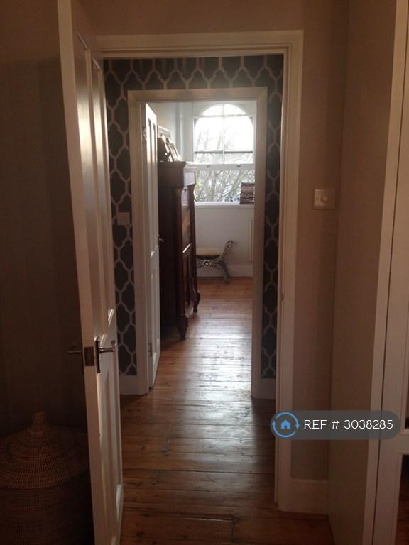 Apartment in London - View 3